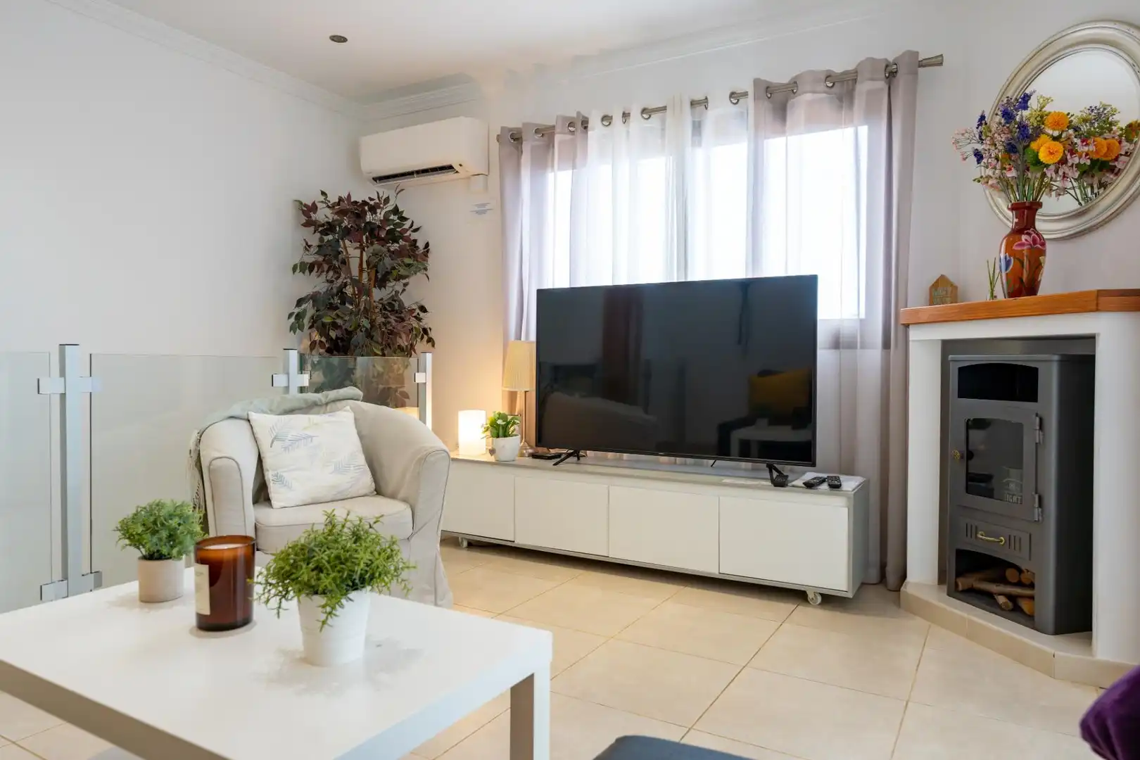 Sala d'estar de Casa o xalet en venda en San Miguel de Abona amb Aire condicionat, Jardí privat i Terrassa