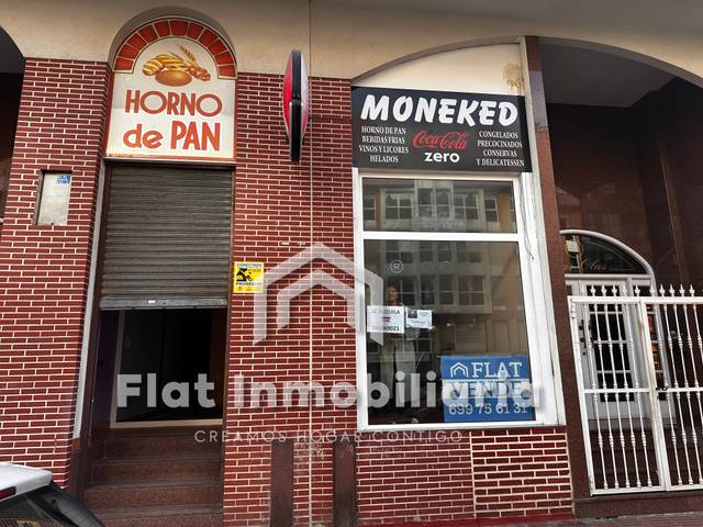 Local comercial en Alquiler en Calle Pintor Eleazar Ortiz, 4A en Cotolino