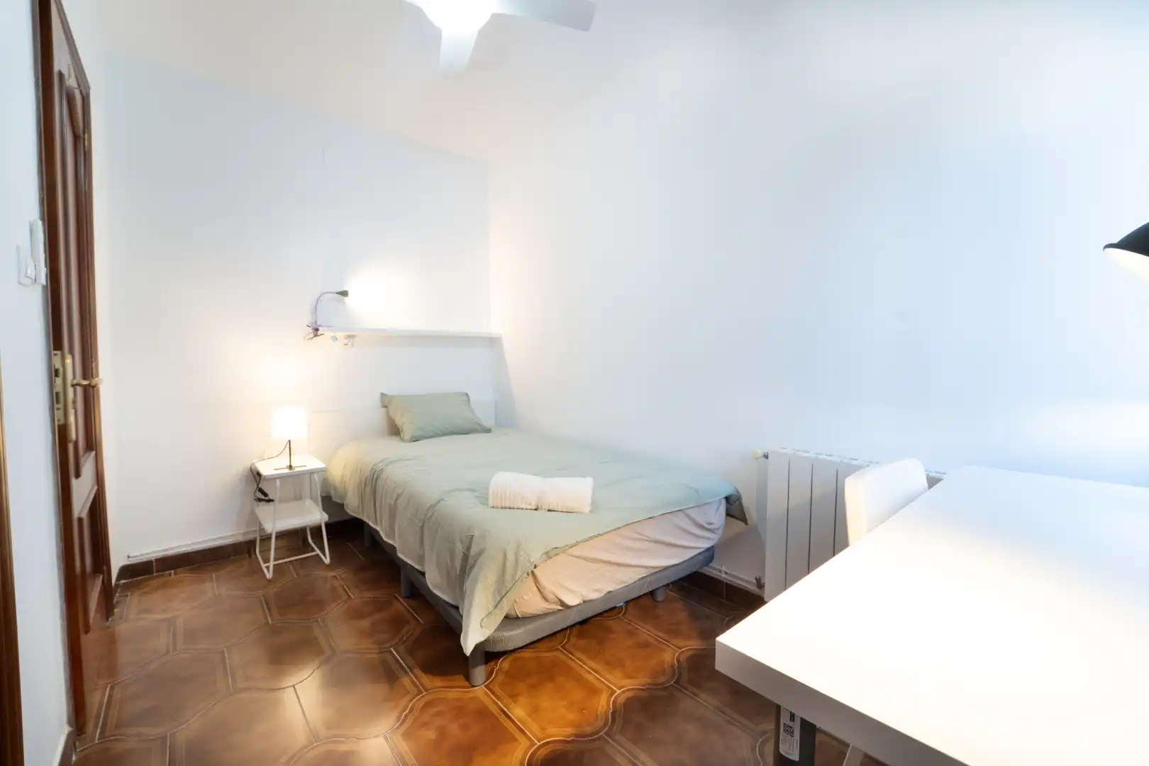 Room in Avenida del Cardenal Herrera Oria, 248, Peñagrande