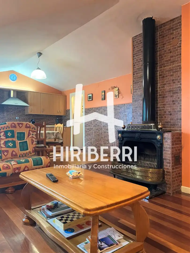 Sala de estar de Ático en venta en Herramélluri con Trastero y Amueblado