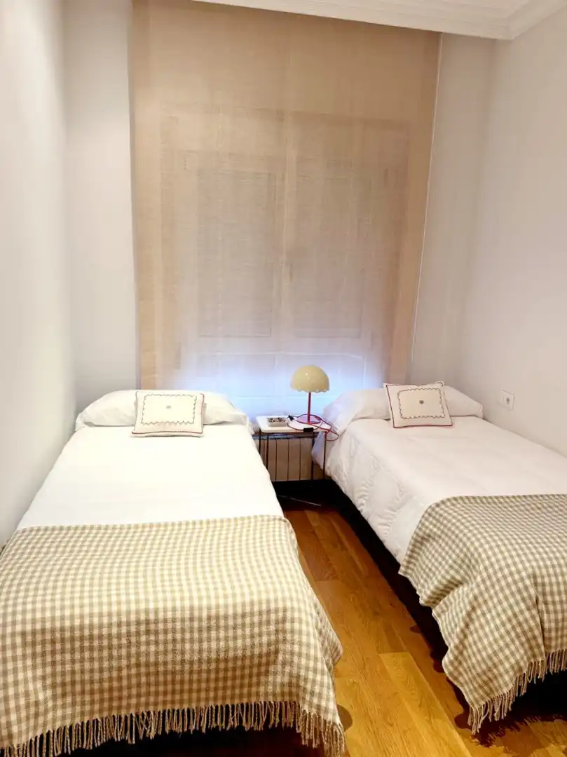 Bedroom of Flat for rent in Poio  with Heating, Furnished and Balcony