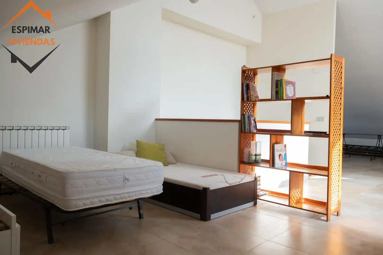 Bedroom of Houses for sale in Villanueva de Gállego  with Air Conditioner, Heating and Private garden