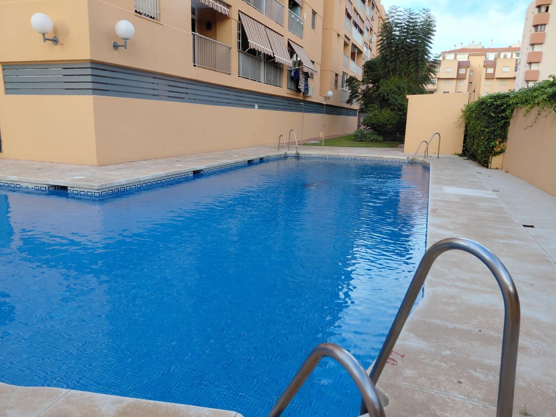 Piscina de Pis en venda en Fuengirola amb Aire condicionat, Moblat i Balcó