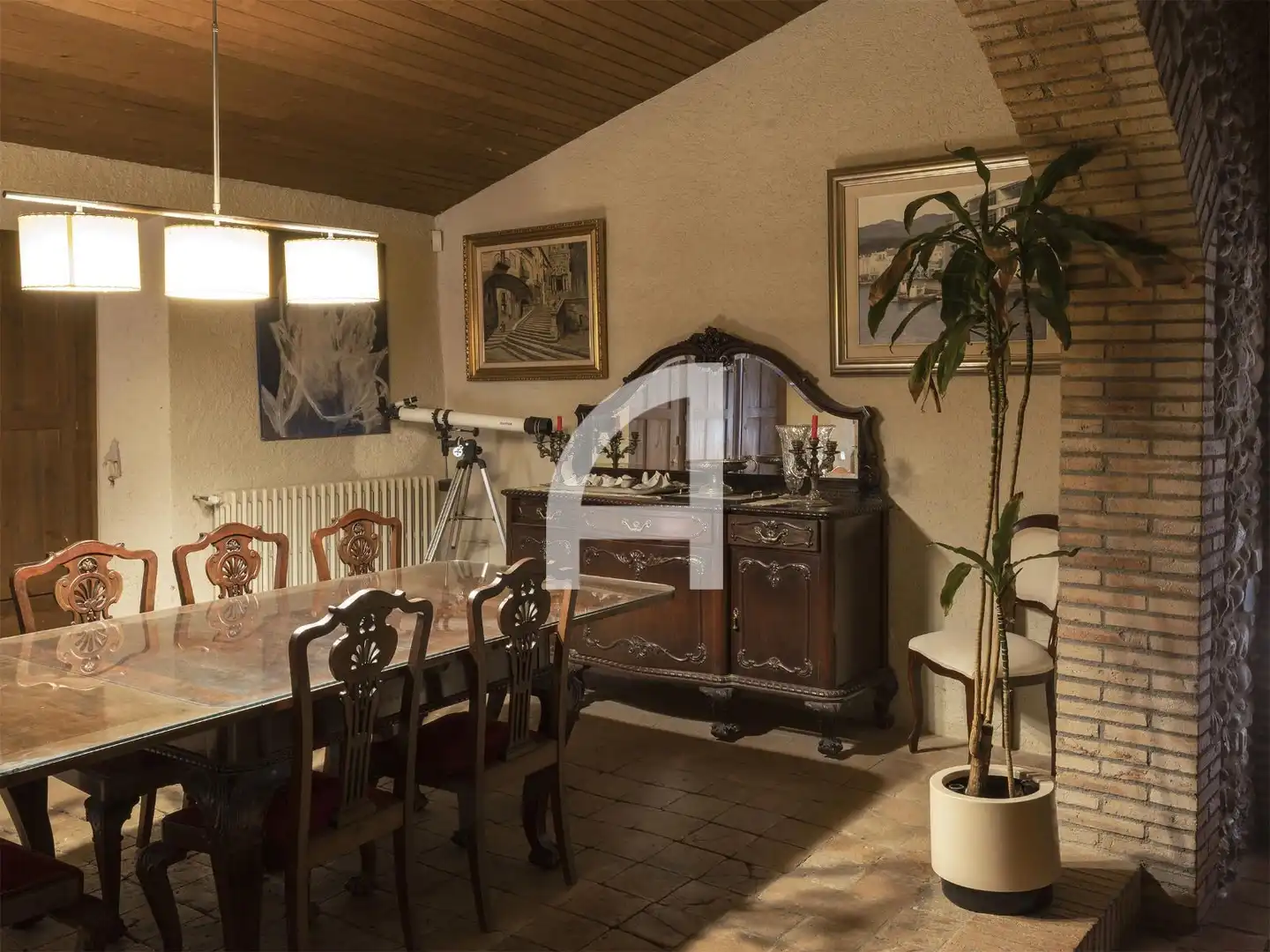 Comedor de Finca rústica en venta en Sant Miquel de Fluvià con Calefacción, Piscina y Amueblado