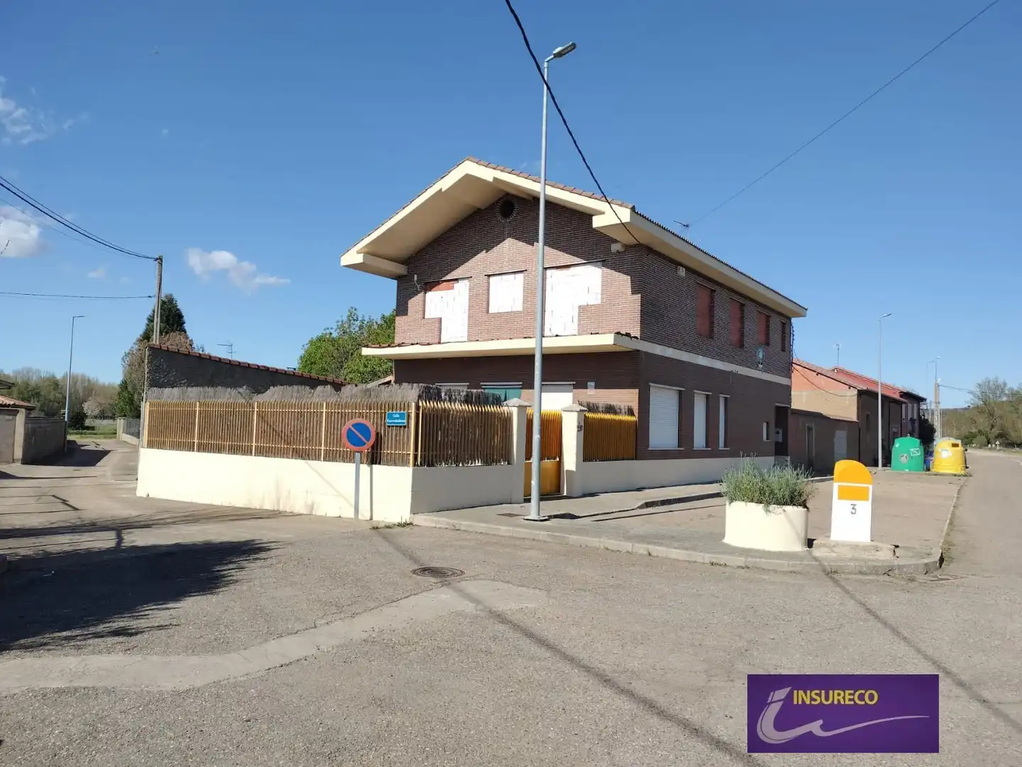 Exterior view of Houses for sale in Villasabariego  with Terrace