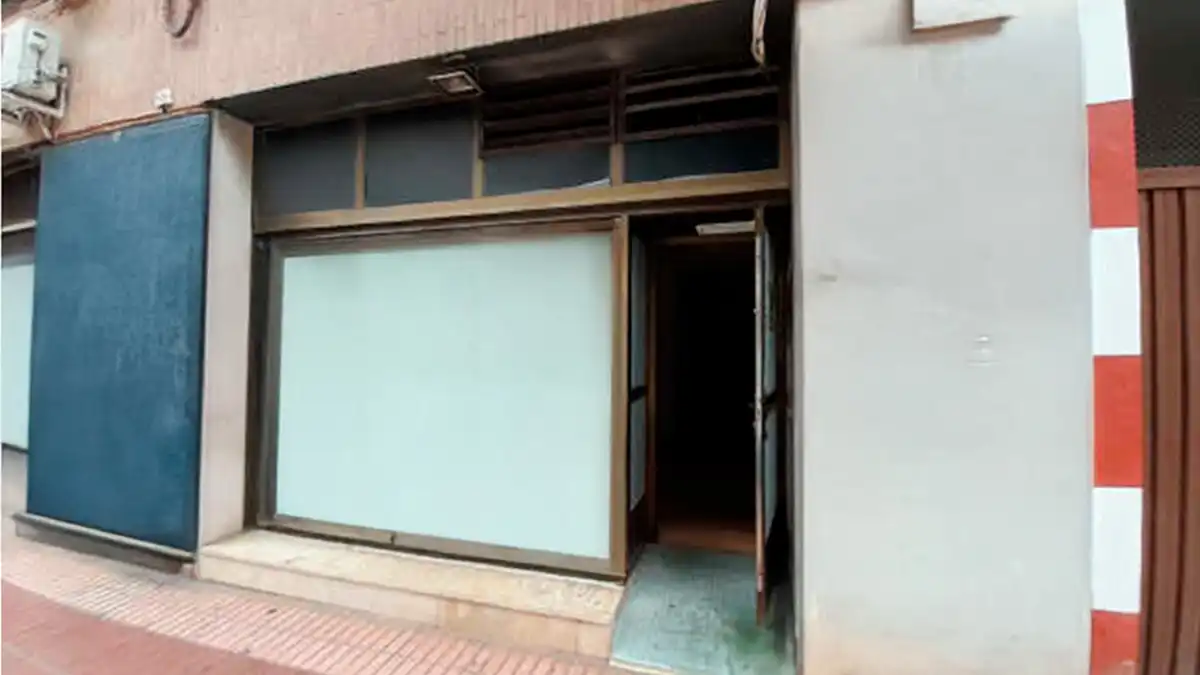 Vista exterior de Local en venda en Gandia