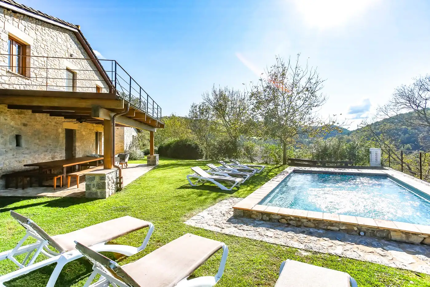 Garten von Country house zum Verkauf in Montagut i Oix mit Privatgarten, Terrasse und Schwimmbad