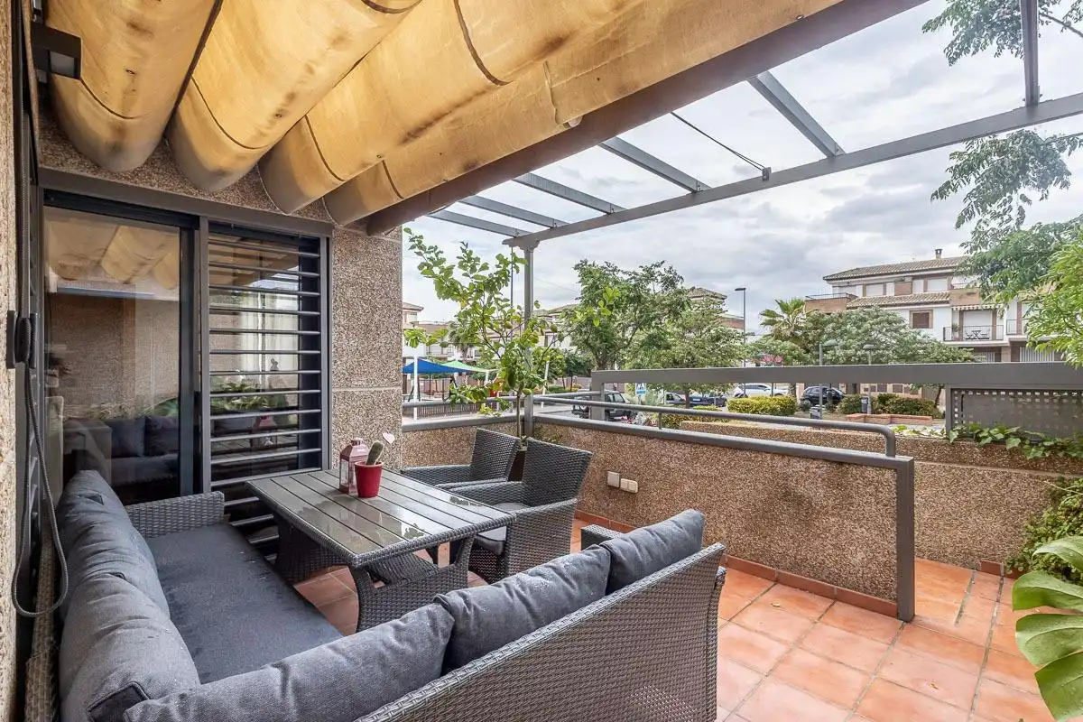 Detached homes for sale in Poniente