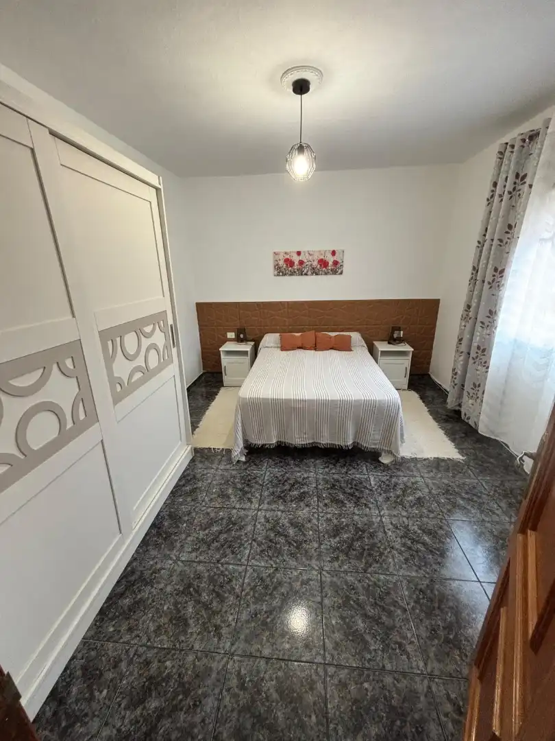Schlafzimmer von Einfamilien-Reihenhaus zum Verkauf in Arico mit Terrasse, Abstellraum und Möbliert
