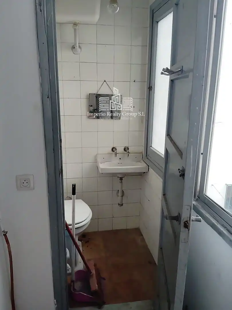 Bathroom of Flat for sale in Langreo