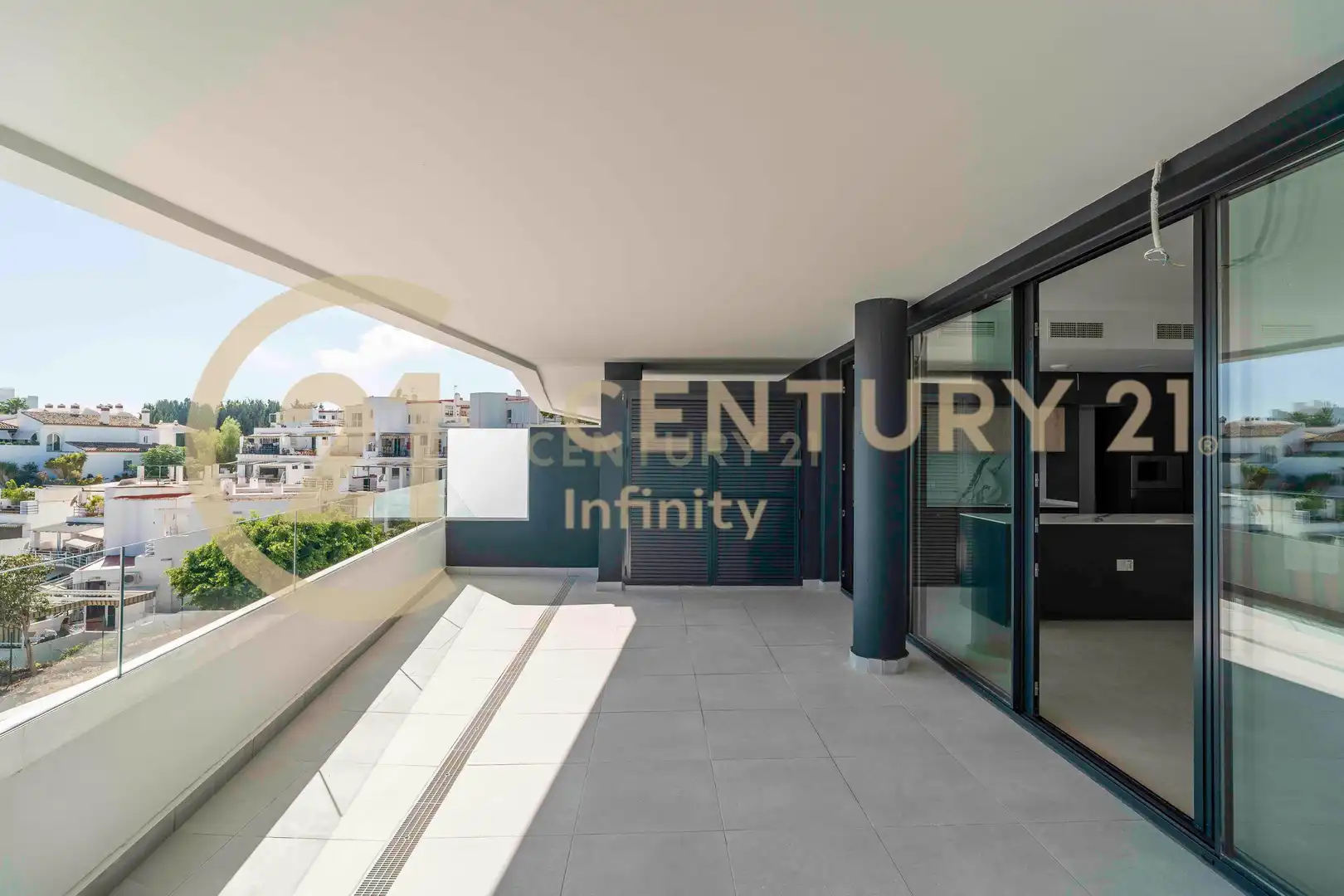 Terraza de Apartamento en venta en Torremolinos con Aire acondicionado, Jardín privado y Trastero