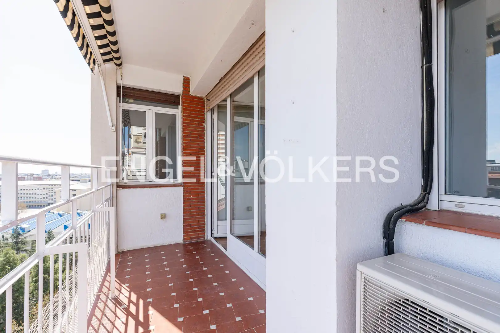Balcony of Flat for rent in Madrid  with Air Conditioner, Heating and Terrace