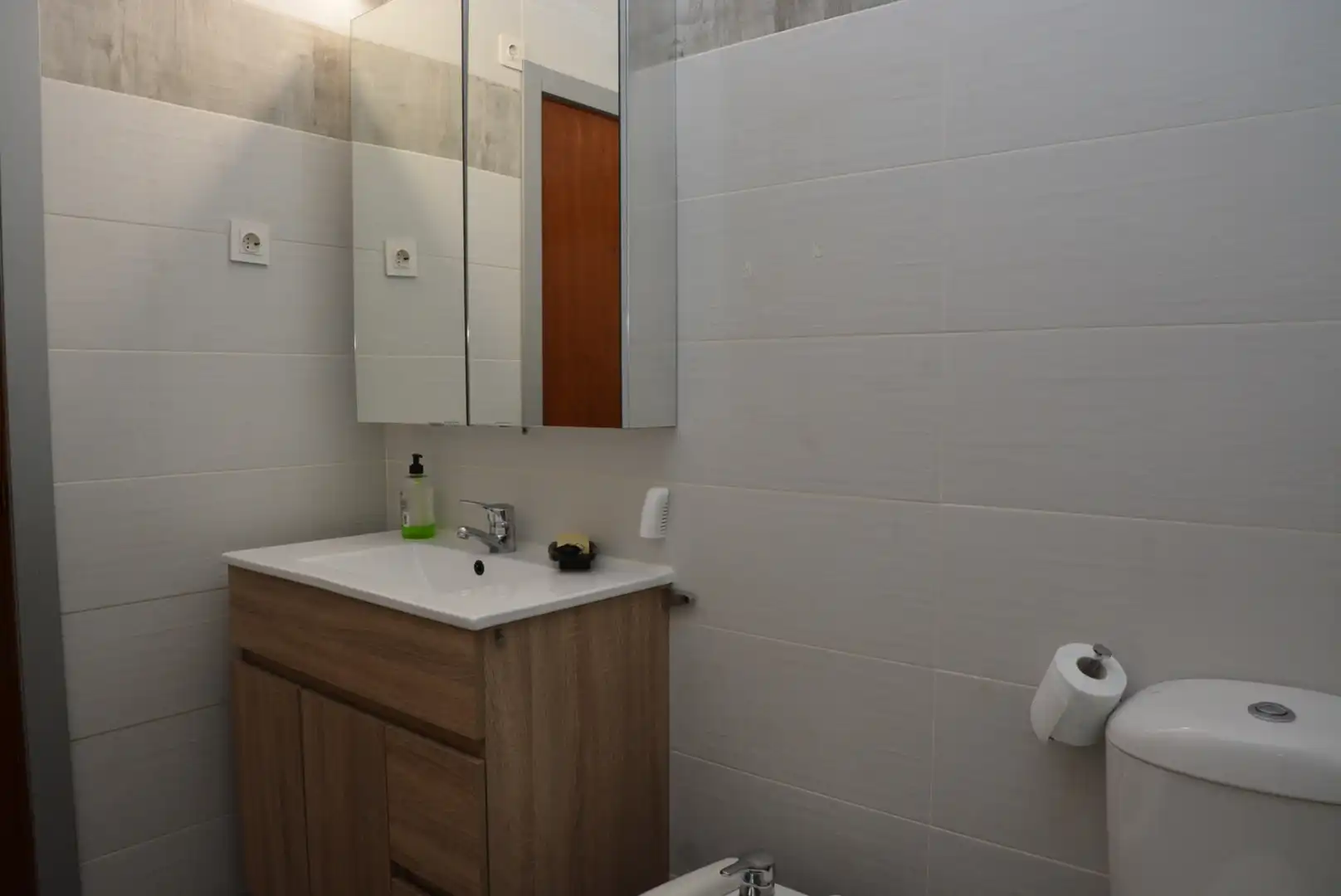 Bany de Pis en venda en Alcalá de Henares amb Calefacció, Terrassa i Piscina