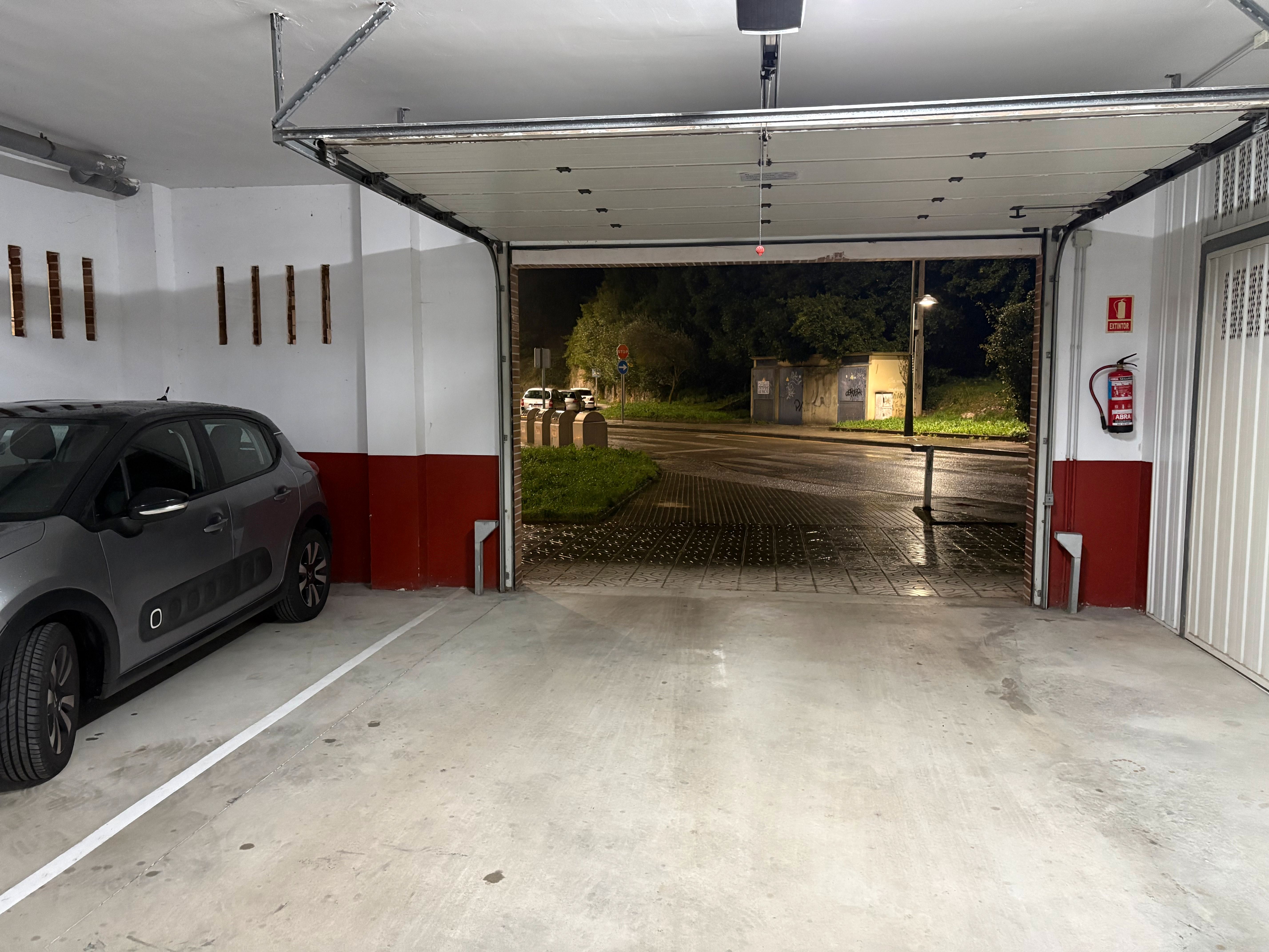 Aparcament de Garatge de lloguer en Santoña