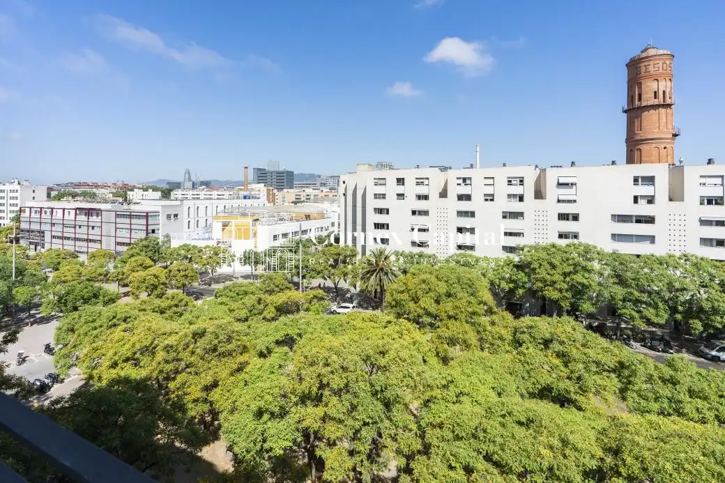 Vista exterior de Dúplex en venda en Barcelona amb Aire condicionat, Calefacció i Jardí privat