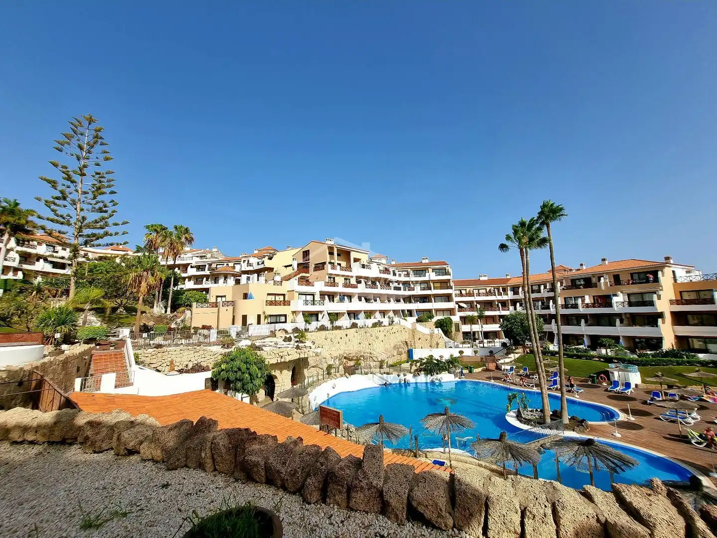 Außenansicht von Wohnung zum Verkauf in San Miguel de Abona mit Klimaanlage, Terrasse und Schwimmbad