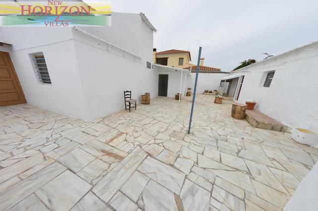 Casa-chalet en Venta en Zurgena