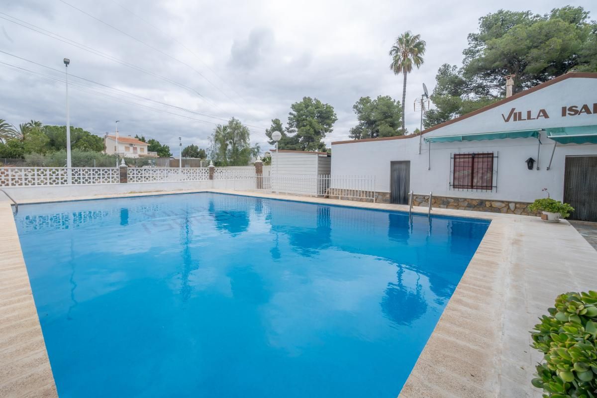 Piscina de Casa o xalet en venda en Elche / Elx amb Calefacció i Piscina