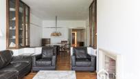 Living room of Flat for sale in  Barcelona Capital  with Air Conditioner, Heating and Parquet flooring