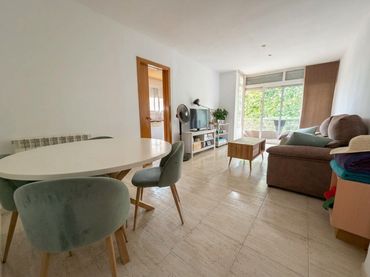 Appartement avec balcon à vendre à Calle Narcis Monturiol-sta Euge