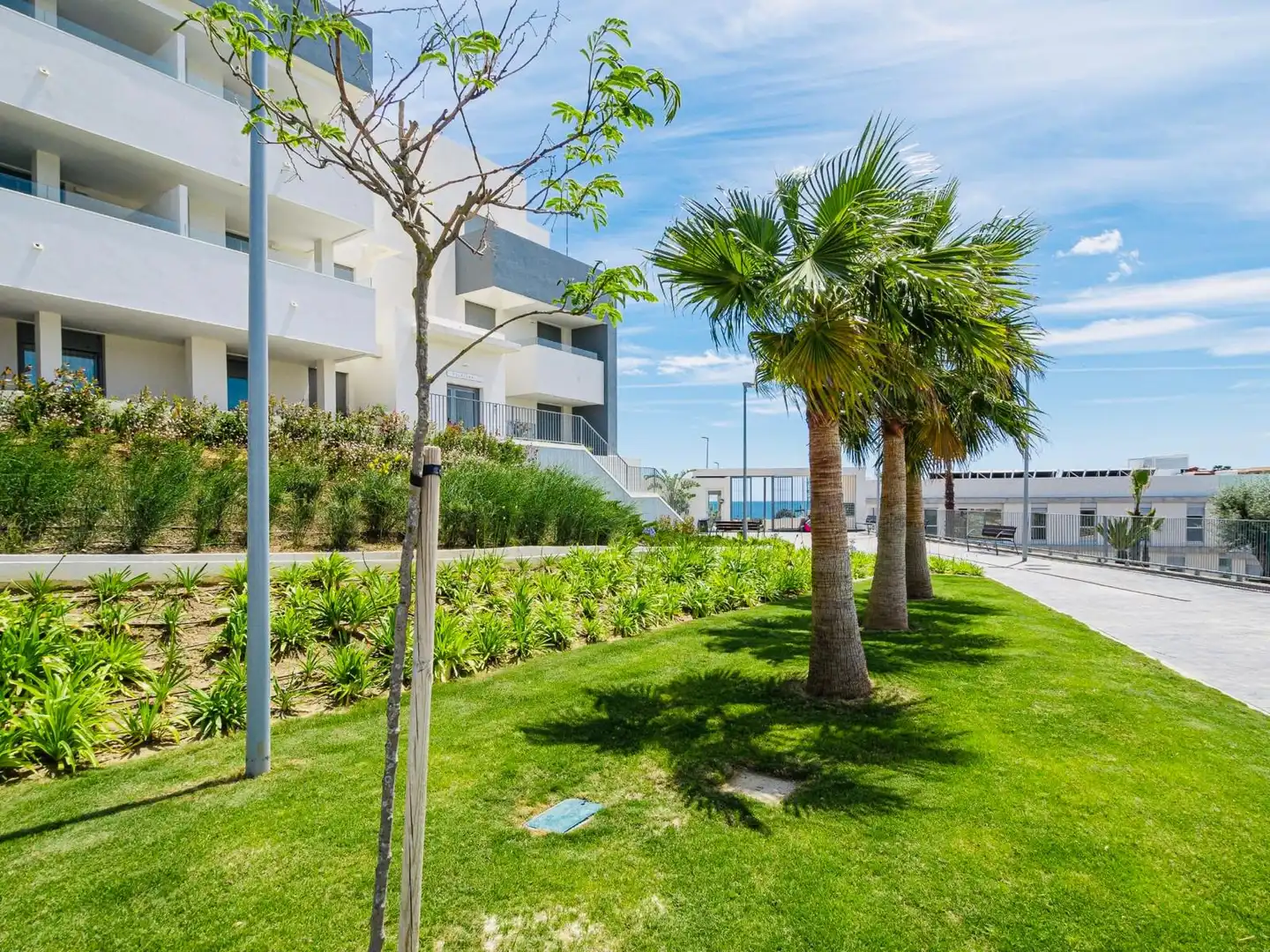 Vista exterior de Apartament en venda en Estepona amb Aire condicionat, Calefacció i Terrassa