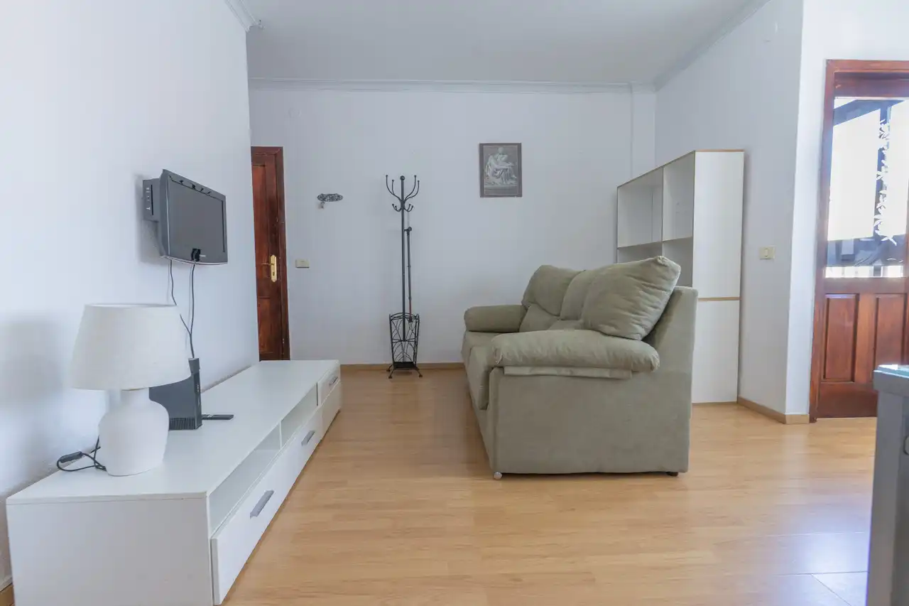 Sala d'estar de Pis de lloguer amb opció a compra en San Cristóbal de la Laguna amb Parquet, Moblat i Forn