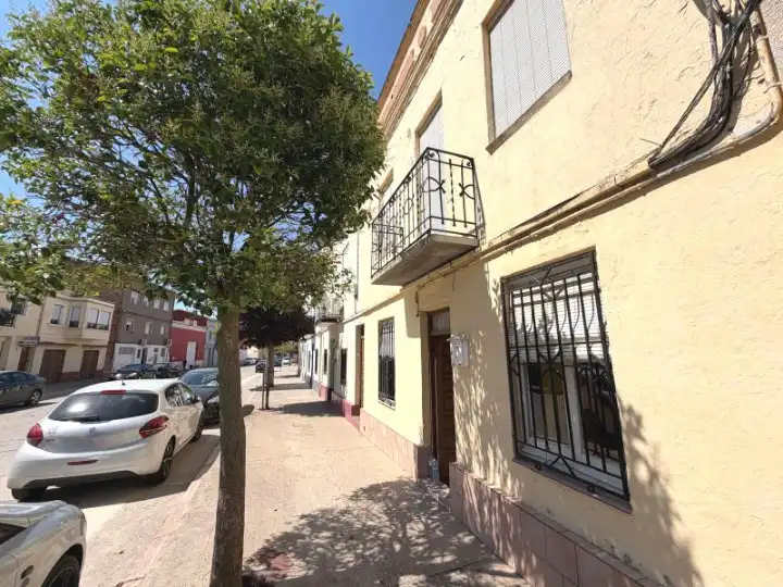 Vista exterior de Casa o chalet en venta en Alfarràs con Terraza, Amueblado y Balcón
