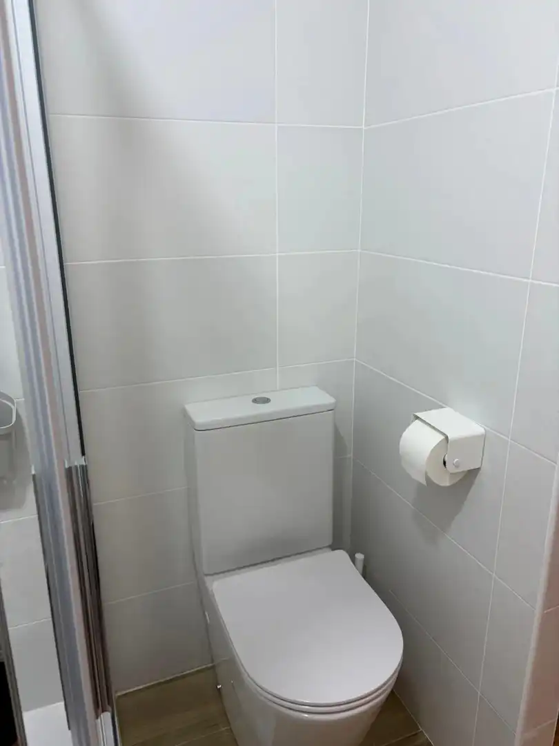 Bany de Pis de lloguer en Latina