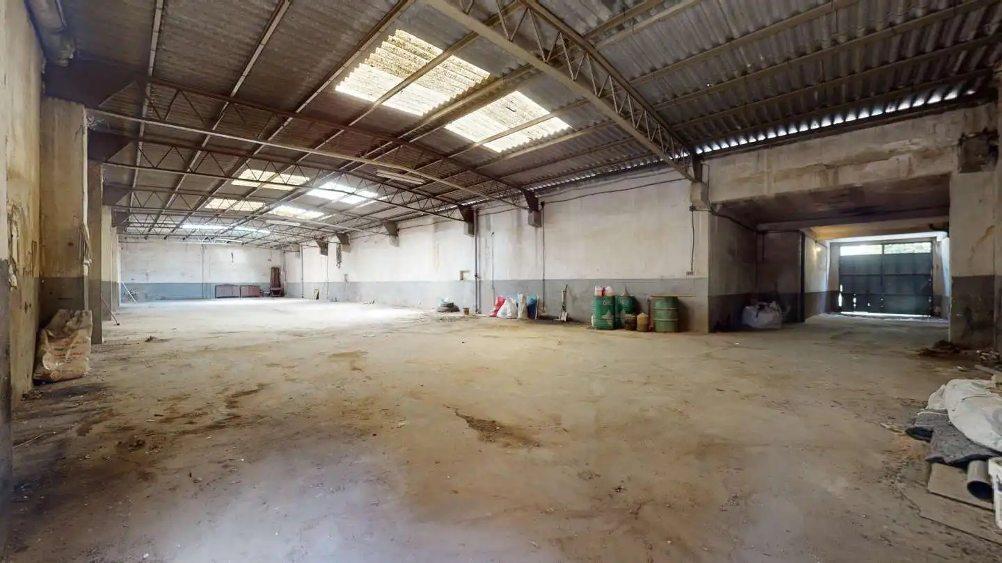 Industrial buildings for sale in Madrid