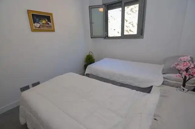 Dormitori de Pis en venda en Benalmádena amb Aire condicionat, Calefacció i Jardí privat