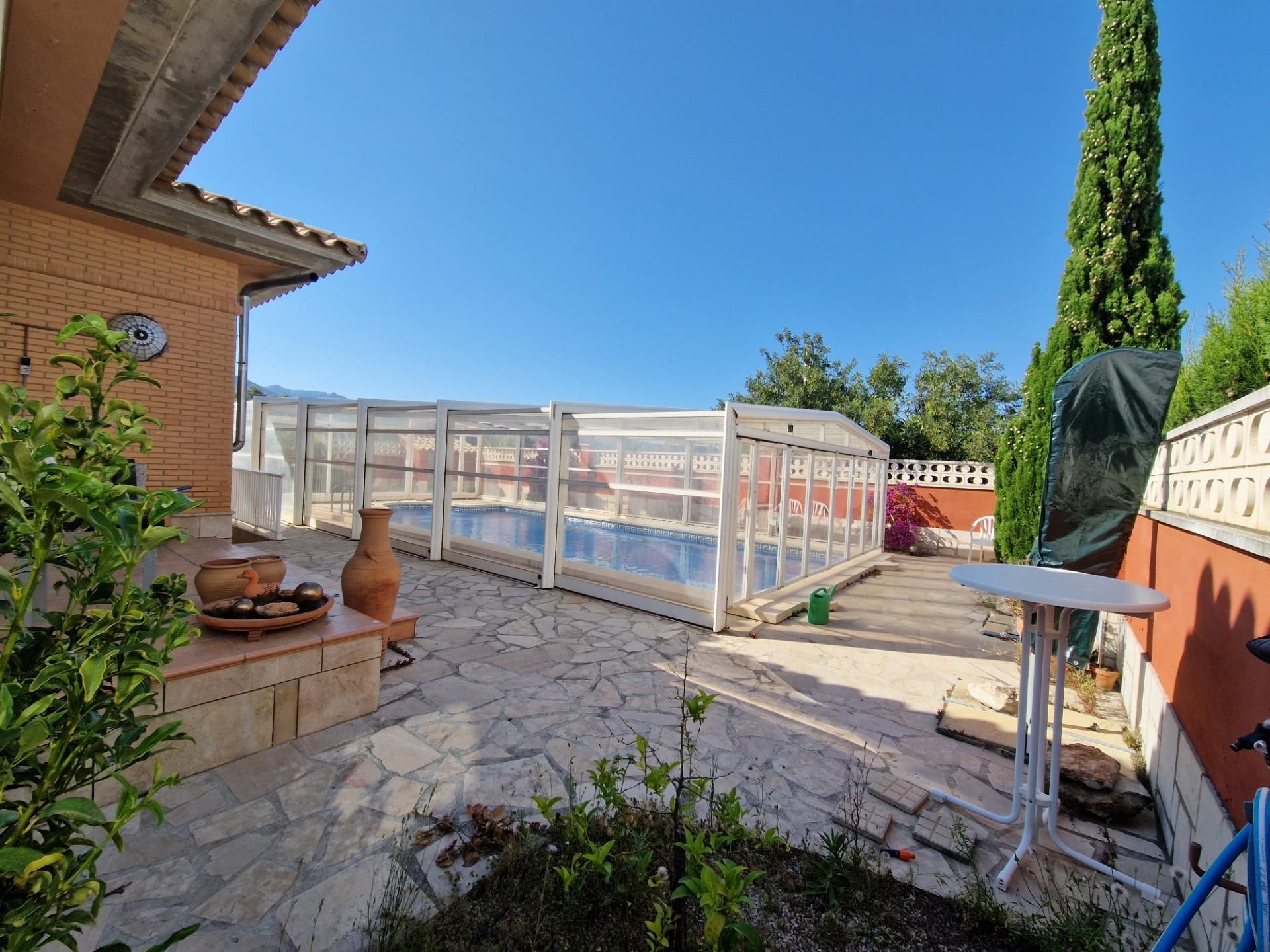 Piscina de Casa o xalet en venda en Mont-roig del Camp amb Aire condicionat, Calefacció i Jardí privat