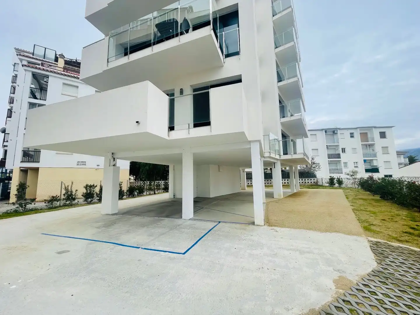 Außenansicht von Maisonette zum Verkauf in Roses mit Klimaanlage, Heizung und Terrasse