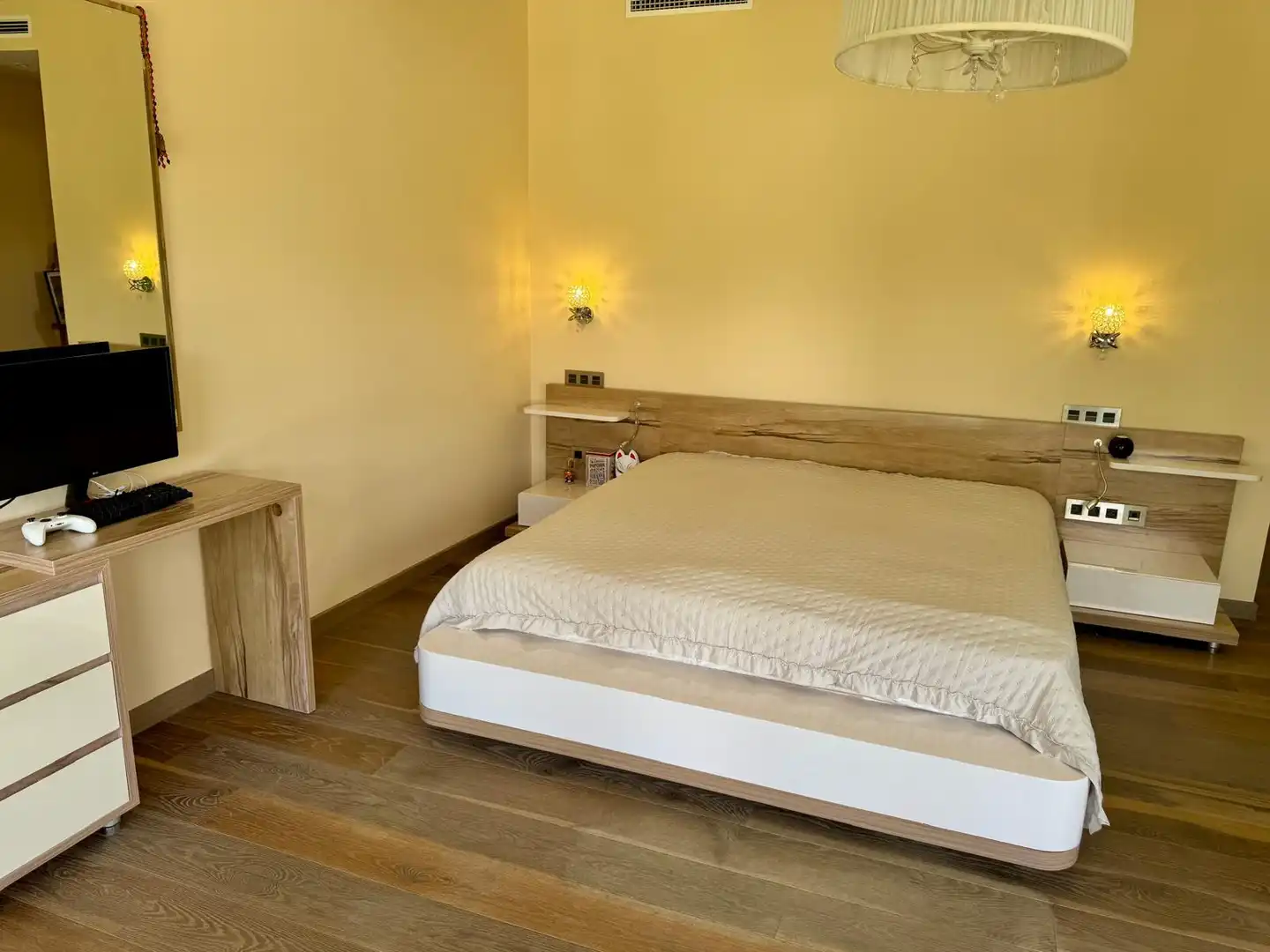 Dormitori de Casa o xalet de lloguer en Marbella amb Aire condicionat, Calefacció i Jardí privat
