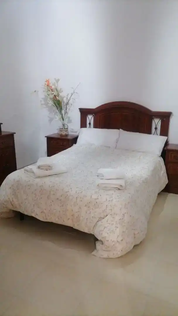 Dormitori de Casa adosada en venda en Almodóvar del Río amb Aire condicionat