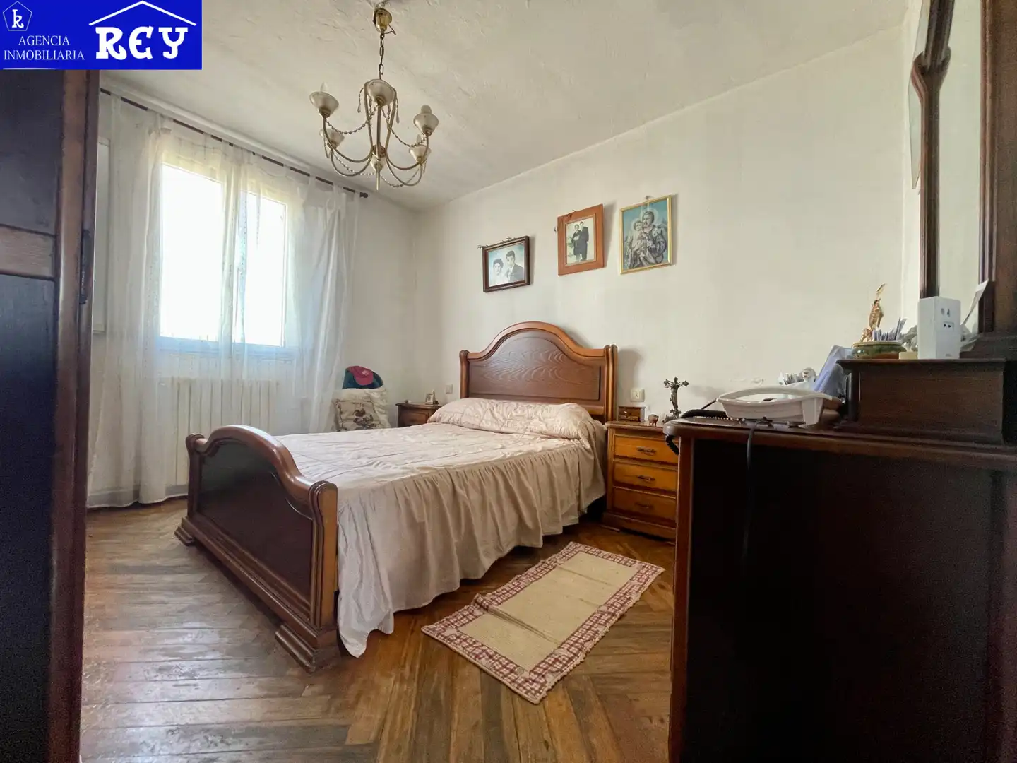 Habitación de Casa o chalet en venta en Santiago de Compostela  con Calefacción, Jardín privado y Trastero
