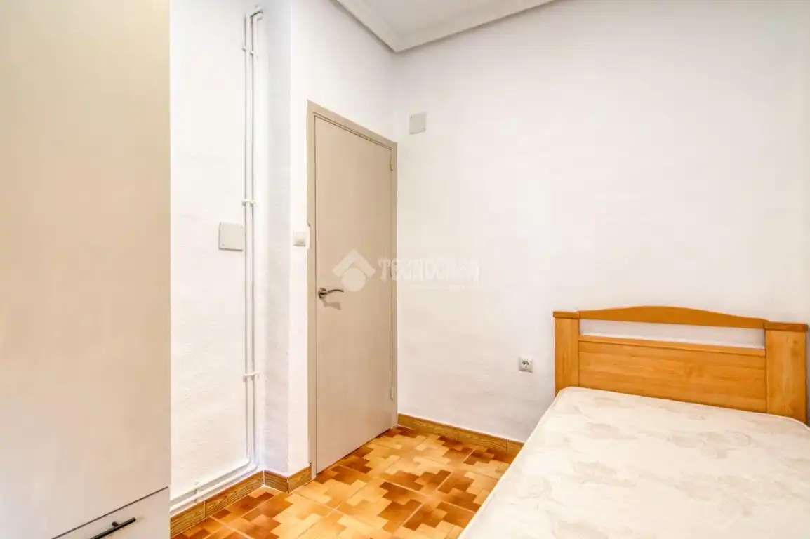 Bedroom of Flat for rent in Salamanca  with Heating