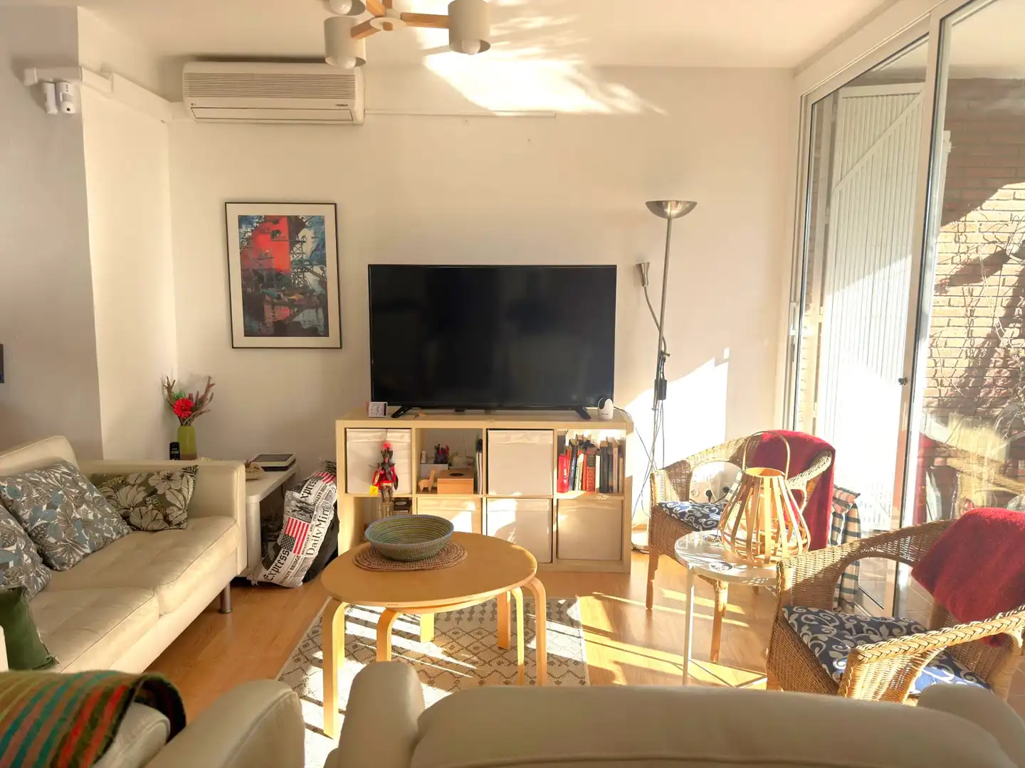 Sala d'estar de Planta baixa en venda en Cubelles amb Aire condicionat, Calefacció i Jardí privat