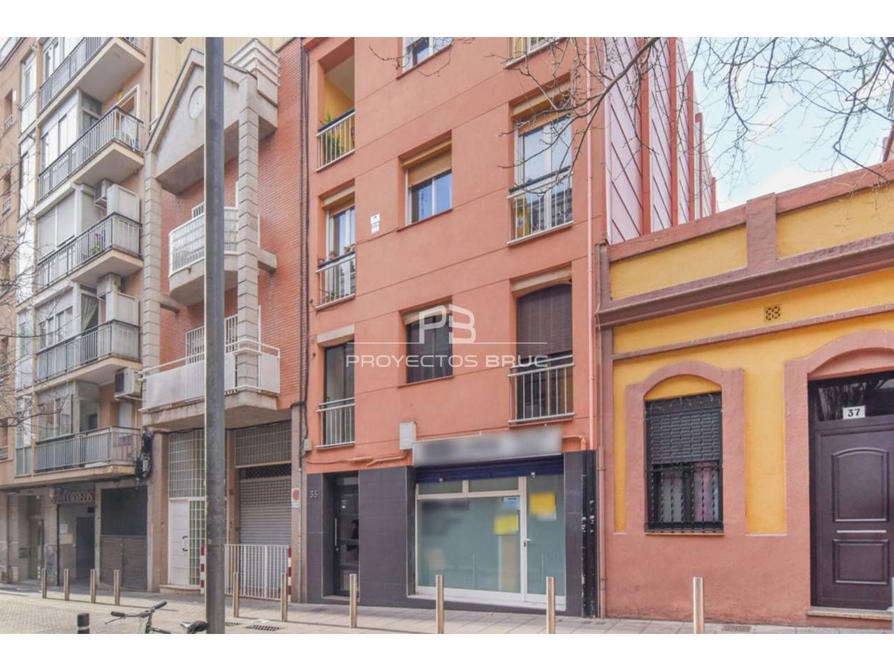 Vista exterior de Piso en venta en  Barcelona Capital
