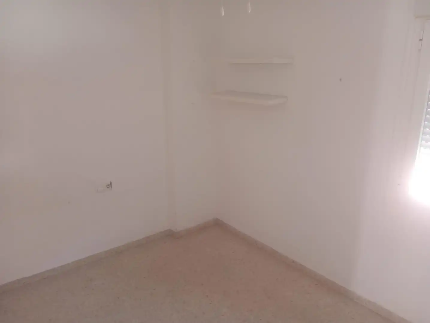 Schlafzimmer von Einfamilien-Reihenhaus zum Verkauf in Algeciras mit Privatgarten und Gemeinschaftspool