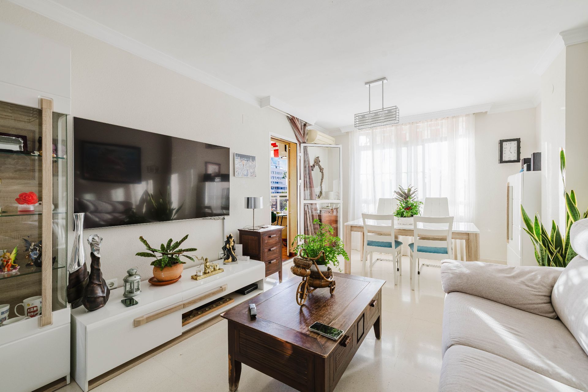 Living room of Flat for sale in Málaga Capital  with Air Conditioner, Terrace and Storage room