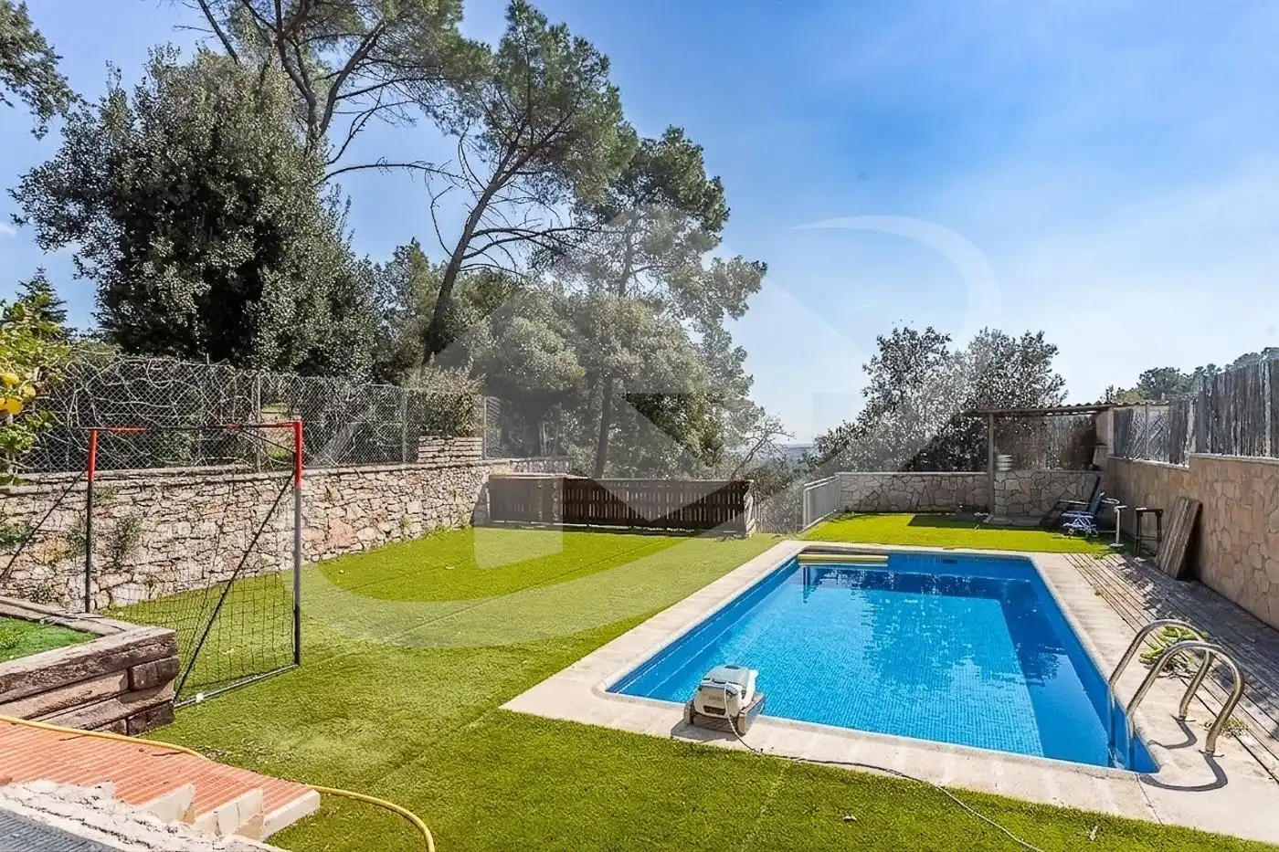 Piscina de Casa o xalet en venda en Castellar del Vallès amb Aire condicionat, Calefacció i Terrassa