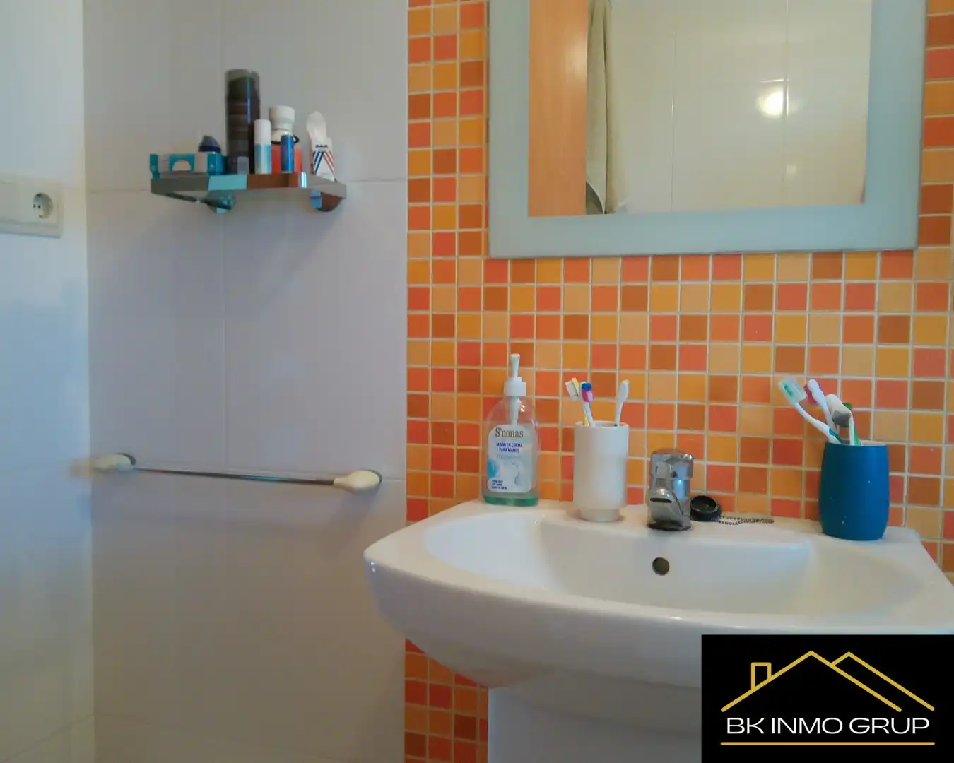 Baño de Casa adosada en venta en Peñíscola / Peníscola con Aire acondicionado, Jardín privado y Amueblado