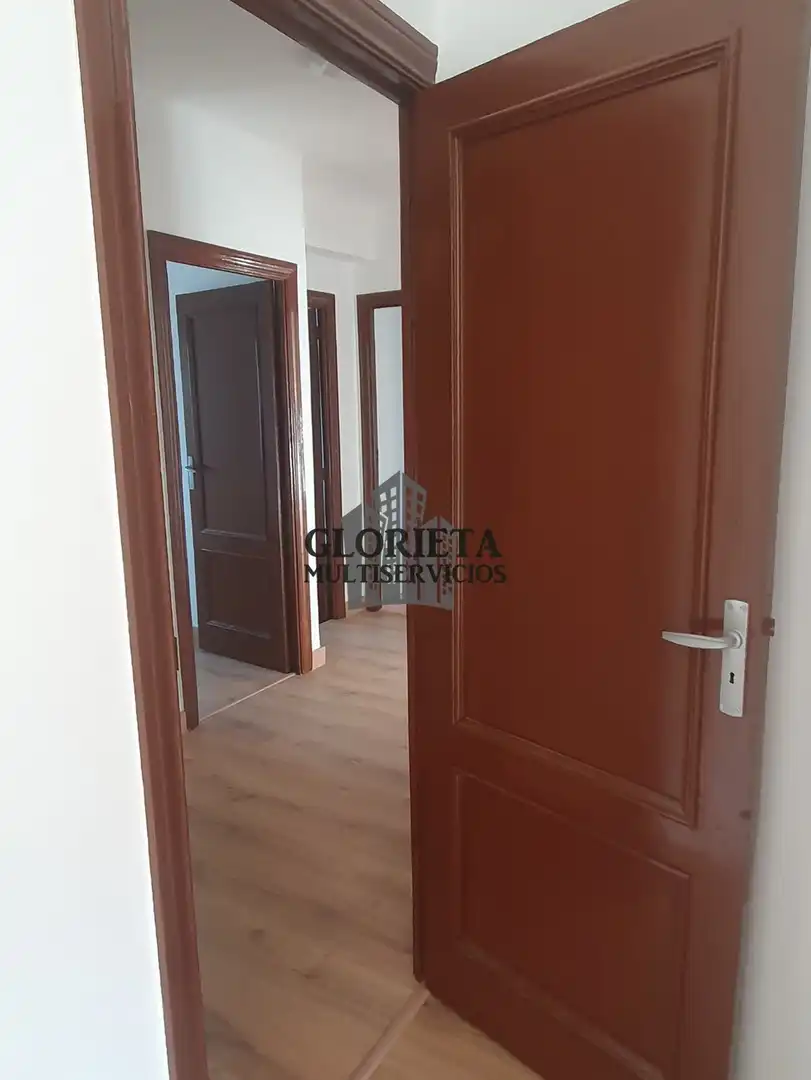 Piso en venta en Vigo  con Calefacción, Terraza y Trastero