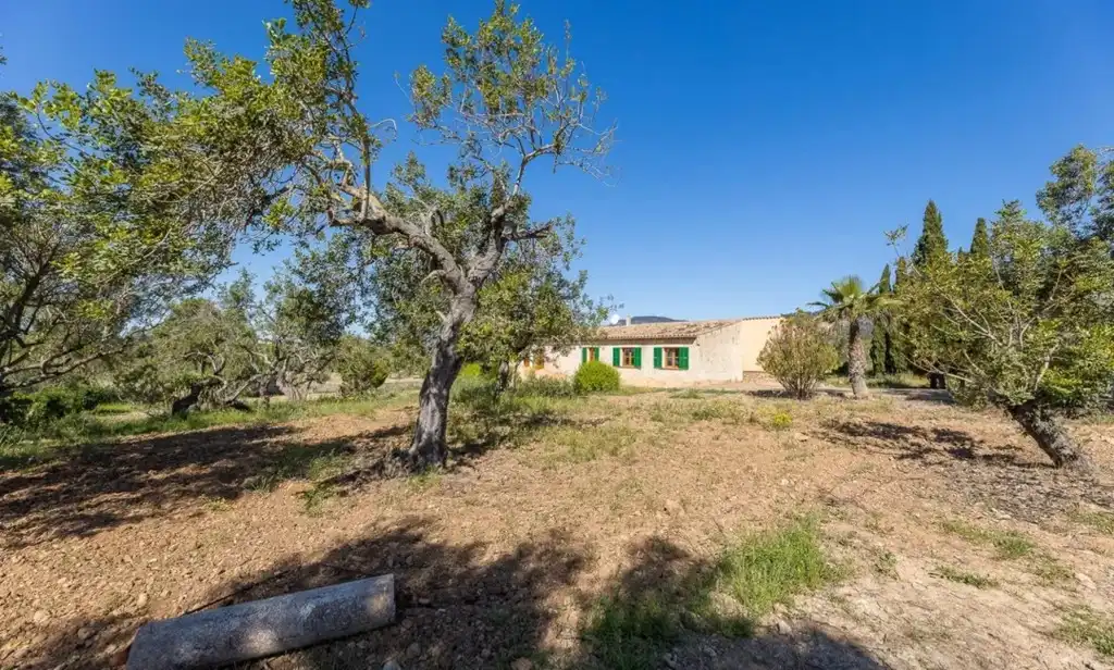 Maison rustique avec jardin à vendre à Alaró
