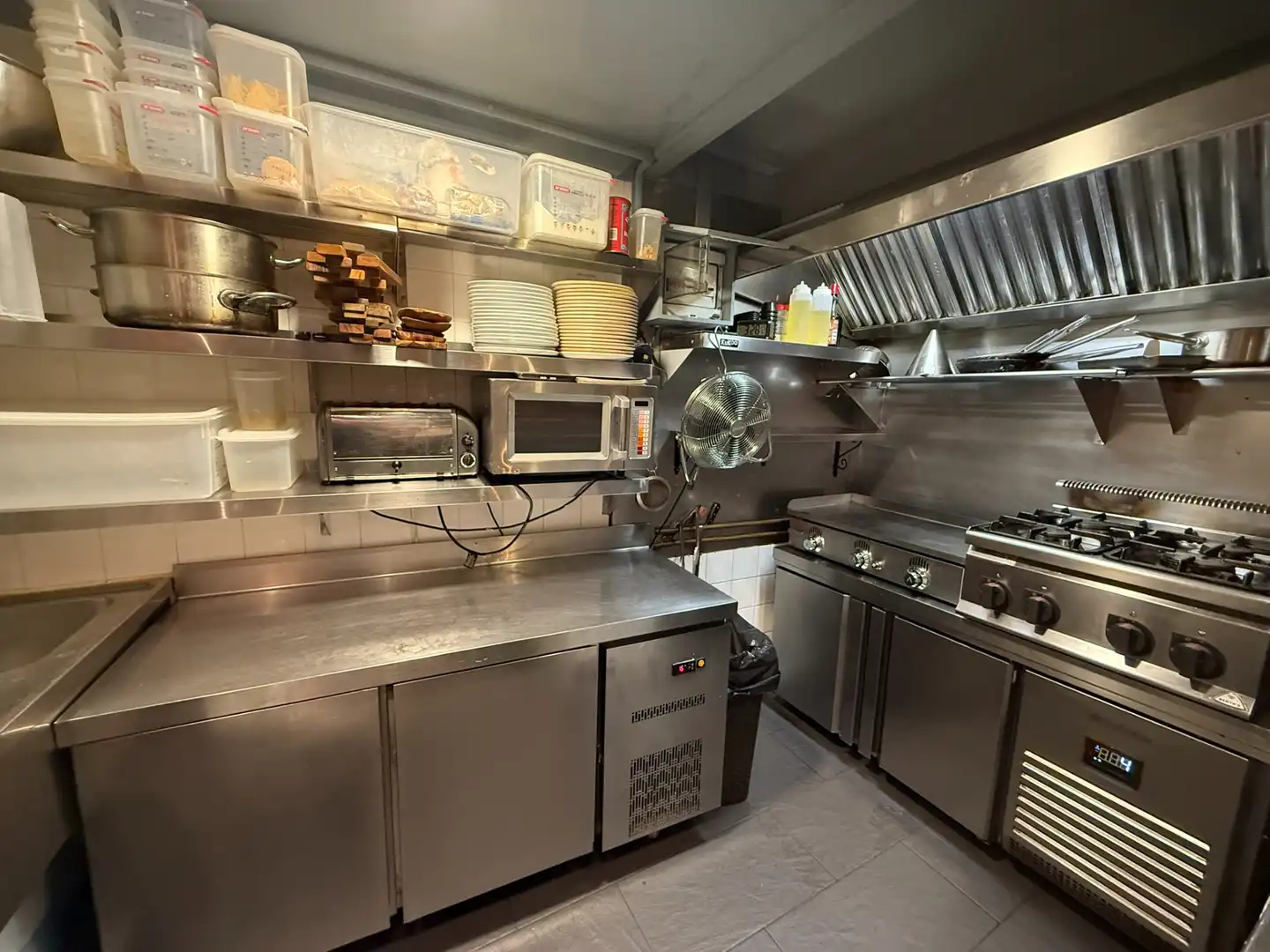 Business premises for transfer in Ciutat Vella, imagen 3