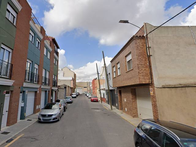 Planta baja en Venta en Tirig en Ensanche - Parque Santa Rosa