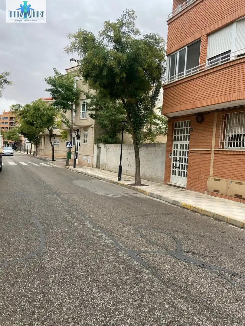 Exterior view of Houses for sale in Albacete