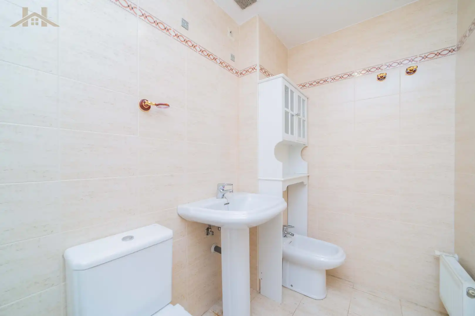 Bathroom of Houses for sale in Navalcarnero  with Air Conditioner, Heating and Furnished