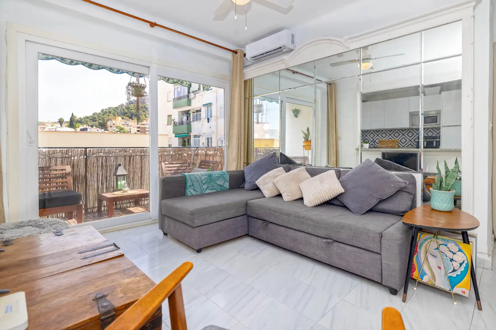 Living room of Flat for sale in Málaga  with Air Conditioner, Heating and Terrace