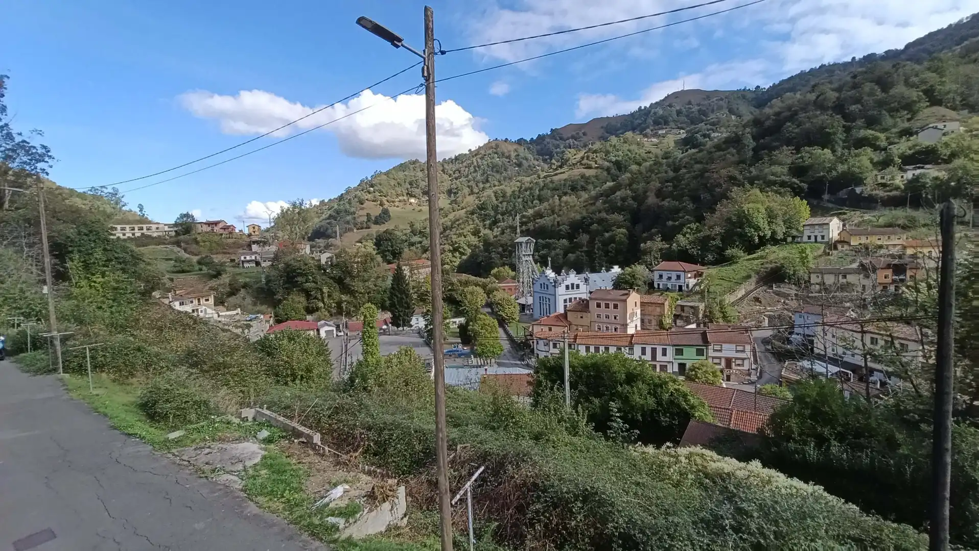 Vista exterior de Pis en venda en Langreo amb Calefacció, Moblat i Rentadora